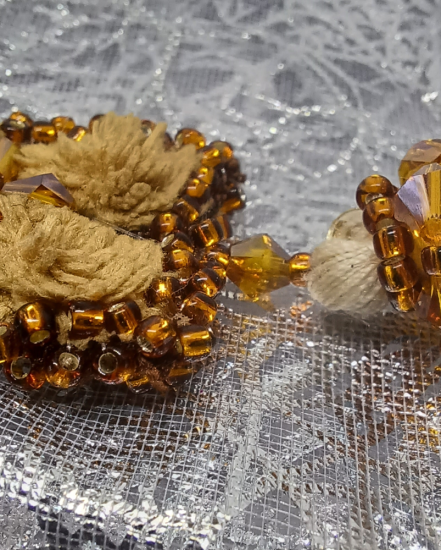 Šité dizajnové náušnice "Egyptský poklad"